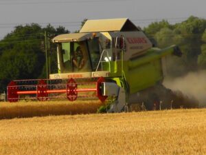 Dlaczego warto wybierać pasy klinowe Harvest Belts do kombajnów rolniczych?