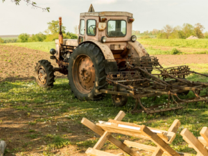 Gdzie i jak szukać części do starszych modeli maszyn rolniczych?