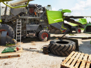 Jak zaplanować zakup części do maszyn rolniczych przed sezonem wiosennym?